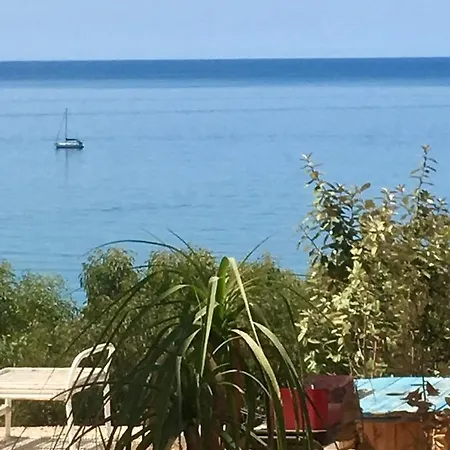 Alojamento de Acomodação e Pequeno-almoço Locazione Turistica Il Tucano